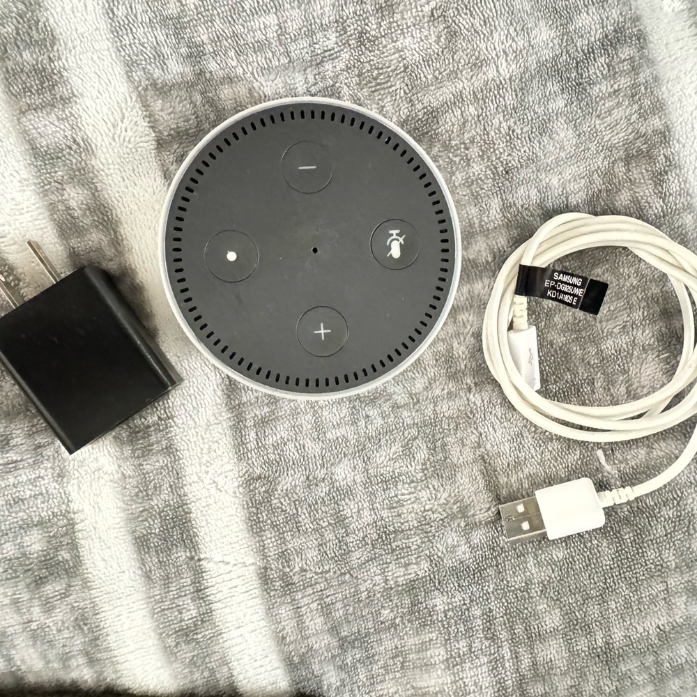 Amazon doc Smart Speaker with Charger and Cable
